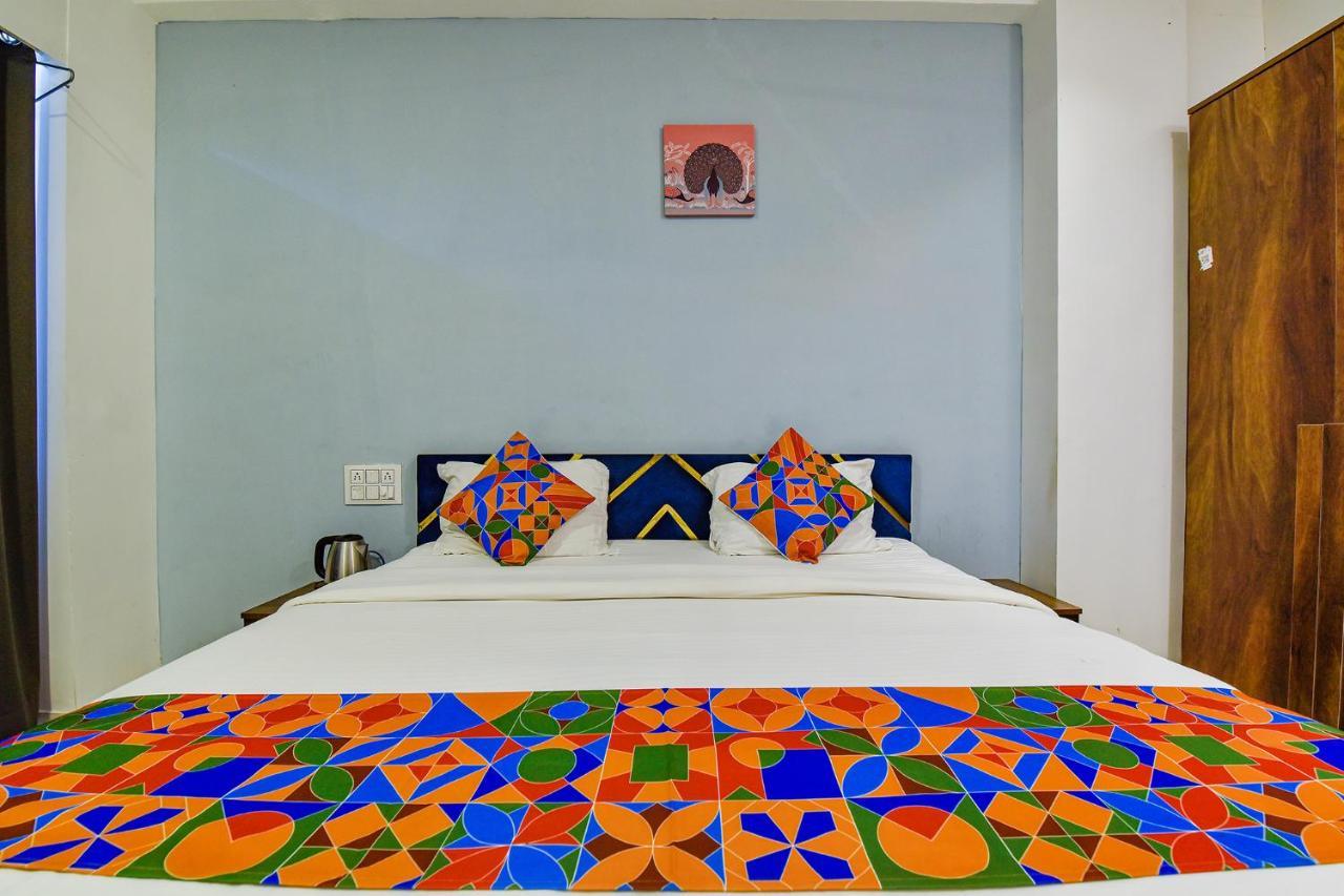 Fabhotel Code Σουράτ Εξωτερικό φωτογραφία