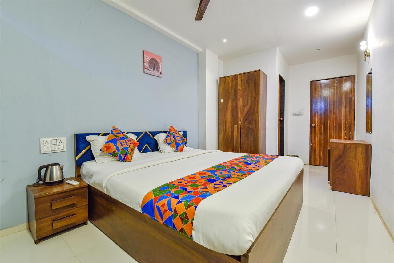 Fabhotel Code Σουράτ Εξωτερικό φωτογραφία