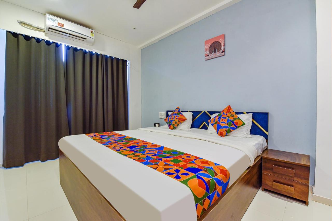 Fabhotel Code Σουράτ Εξωτερικό φωτογραφία